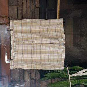 Haggar brand. Men's nice casual dress shorts.